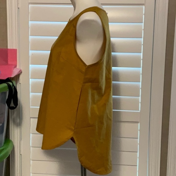 SHEIN Gold Boxy Sleeveless Tank Top - Picture 5 of 8